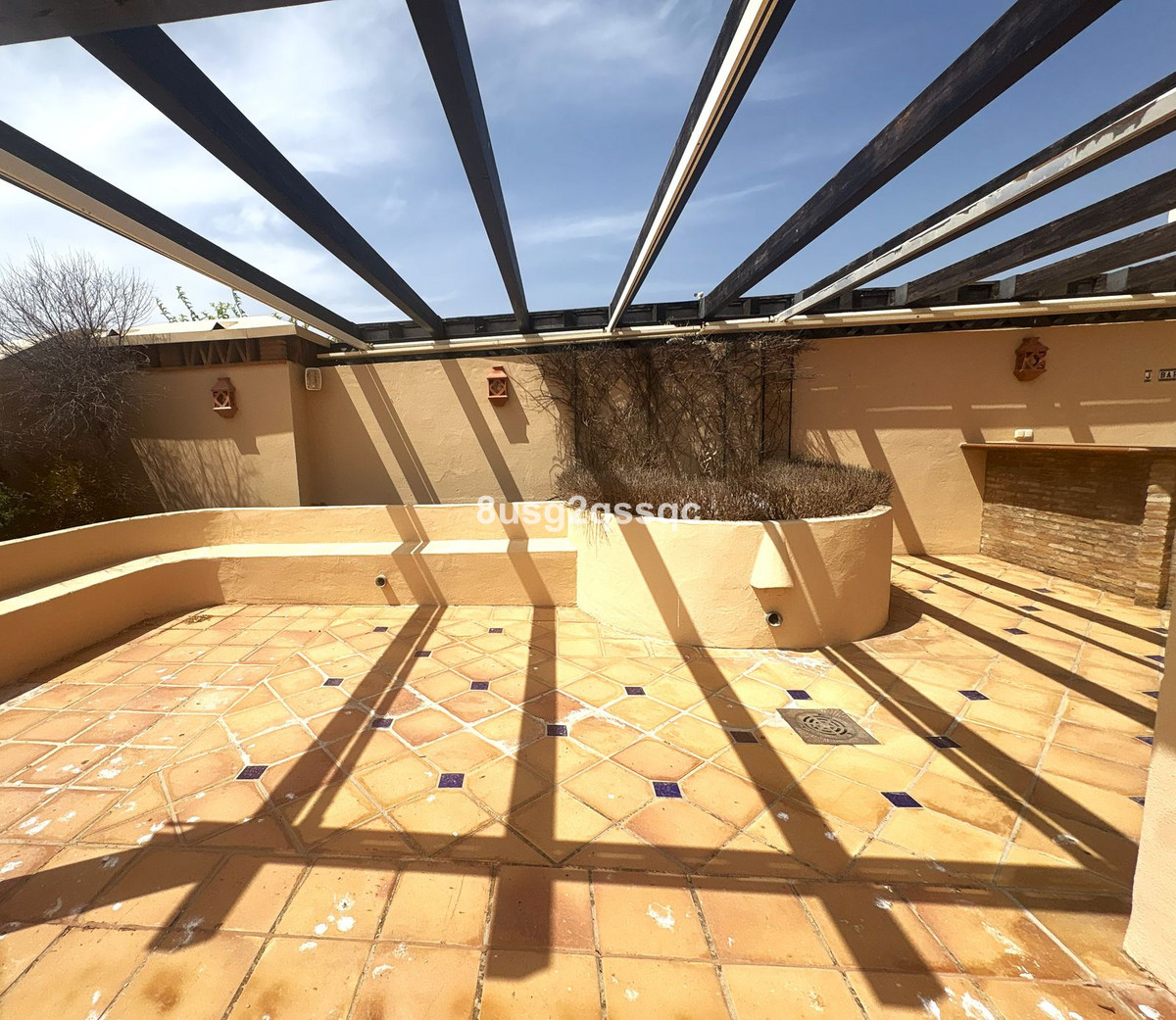 3 Bedroom Penthouse in Estepona - Photo 40