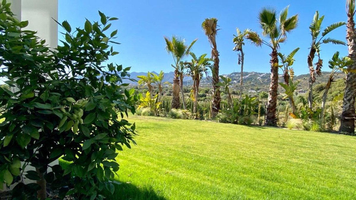 4 Bedroom Villa in Marbella - Photo 22