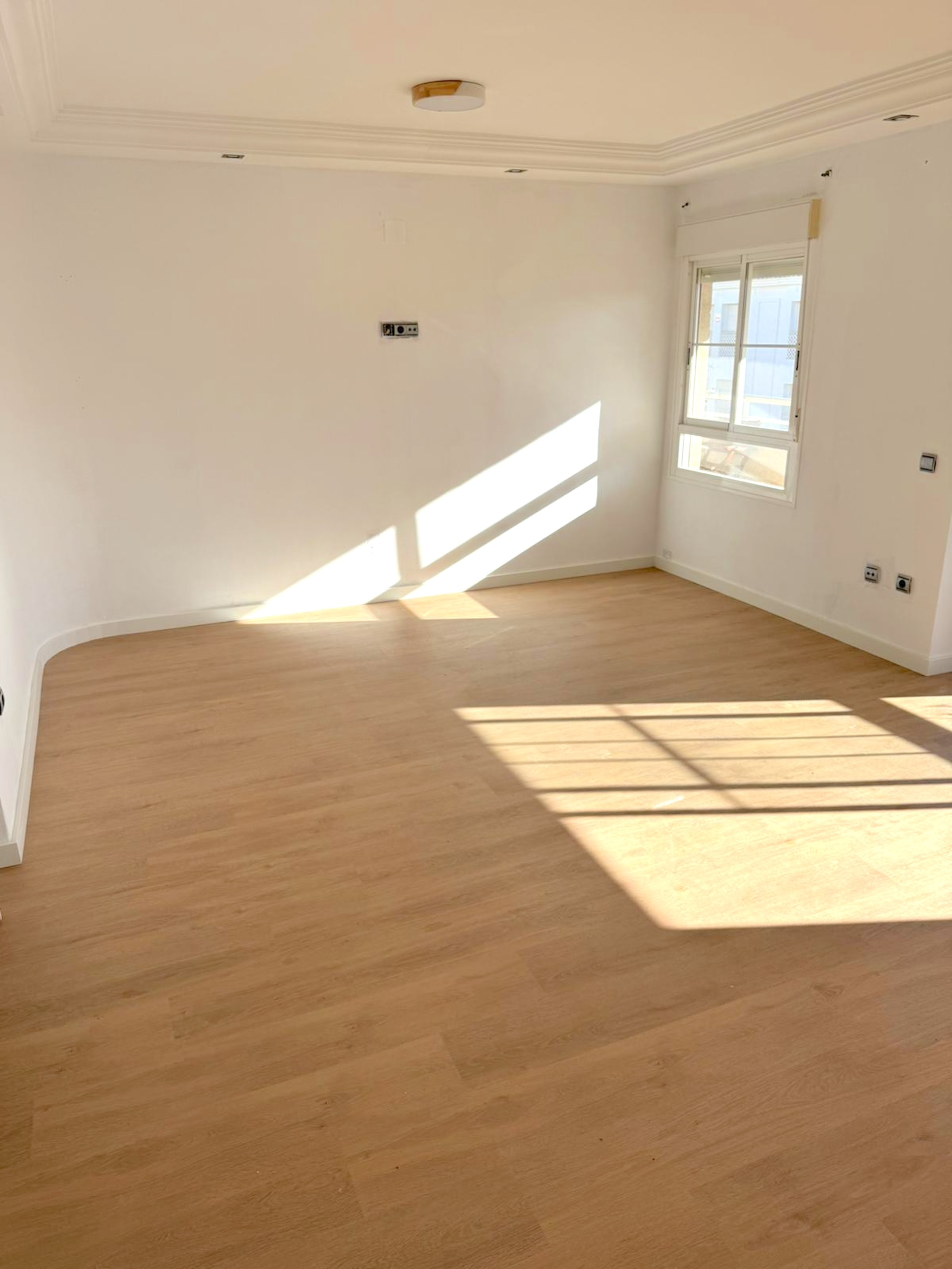 4 Bedroom Penthouse in Torremolinos - Photo 6