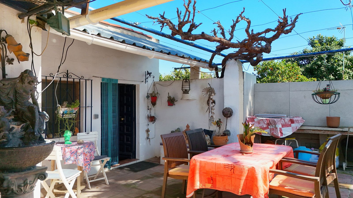 5 Bedroom Villa in Coín - Photo 14