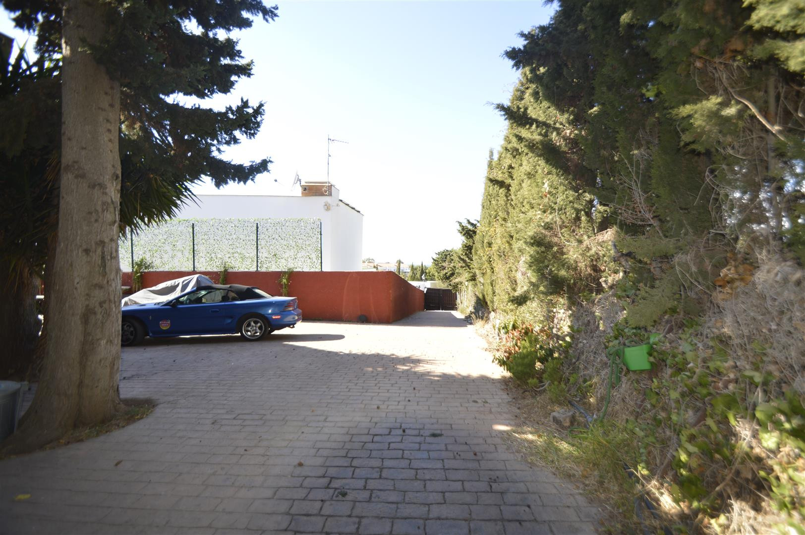 3 Bedroom Villa in Marbella - Photo 7