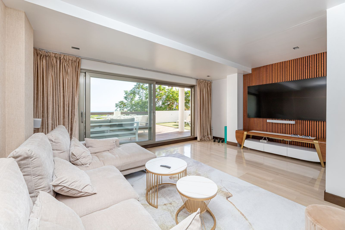 2 Bedroom Apartment in Benahavís