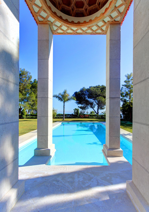 6 Bedroom Villa in Marbella - Photo 7