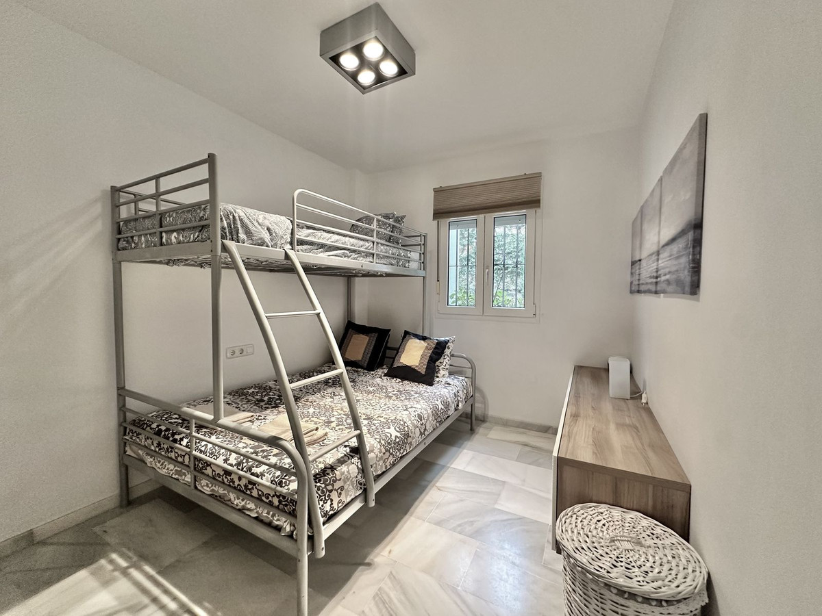 2 Bedroom Apartment in Mijas - Photo 8