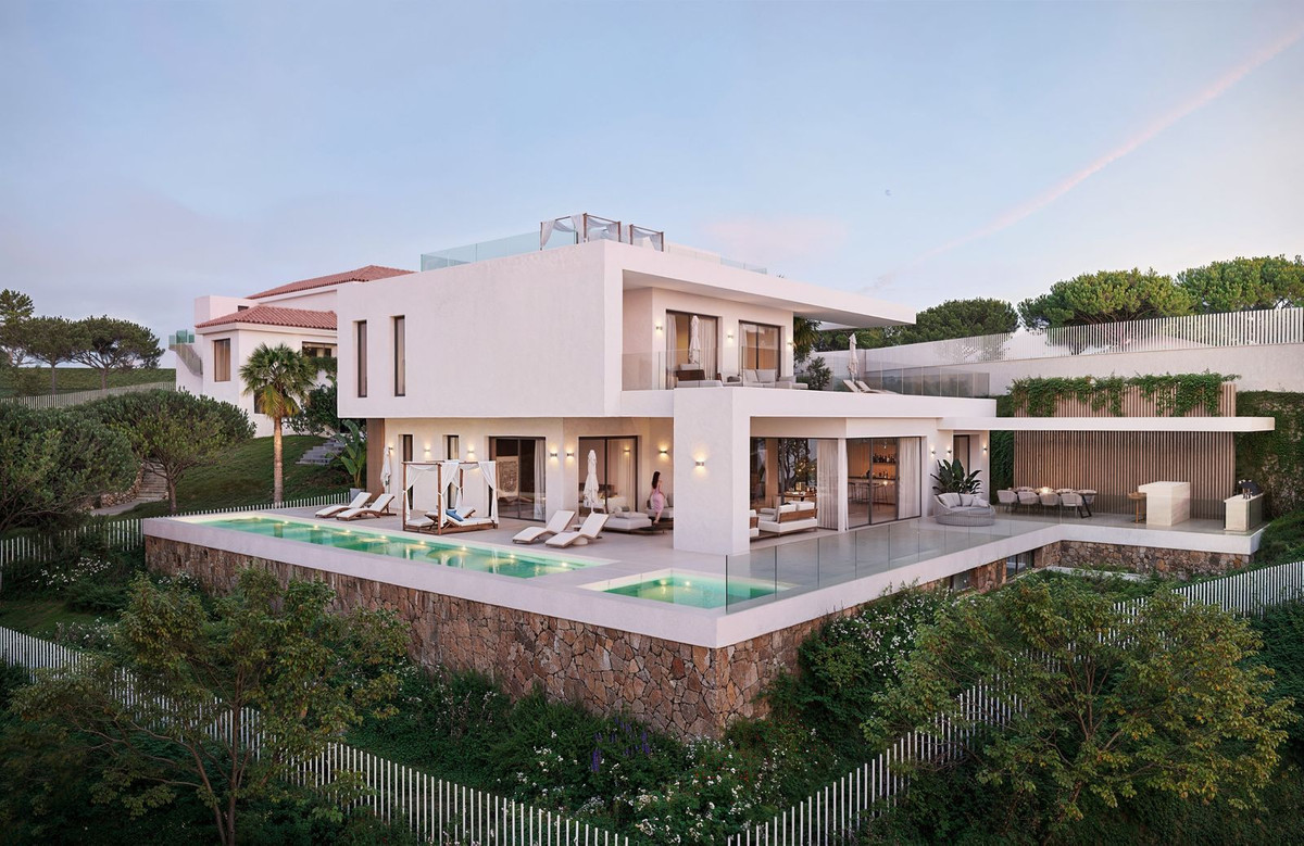 1,023 m² Plot in Marbella - Photo 2