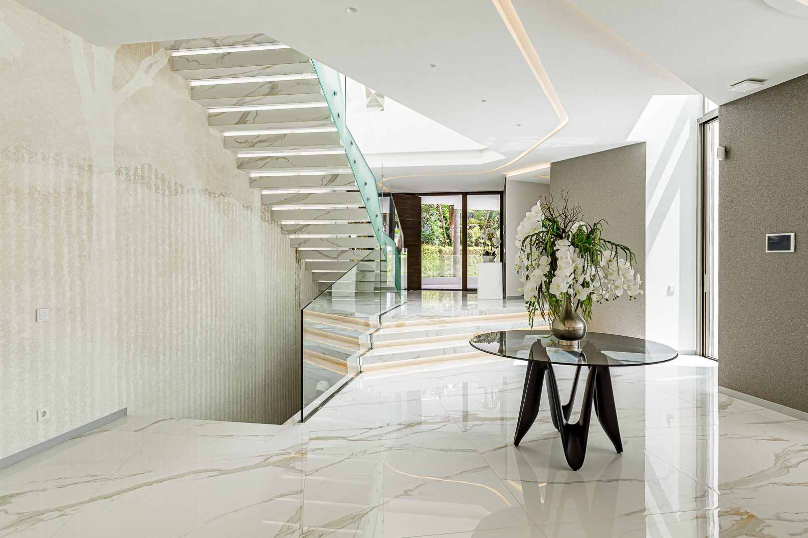 6 Bedroom Villa in Marbella - Photo 12