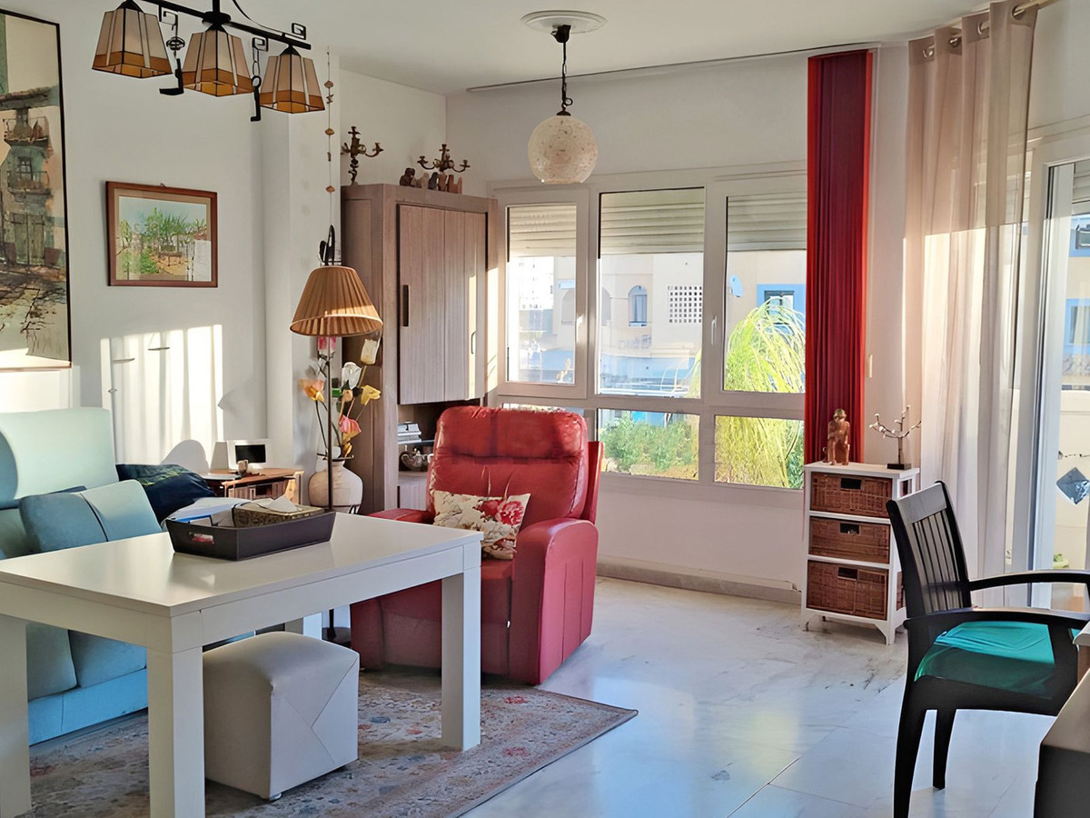 3 Bedroom Apartment in San Pedro de Alcántara - Photo 5