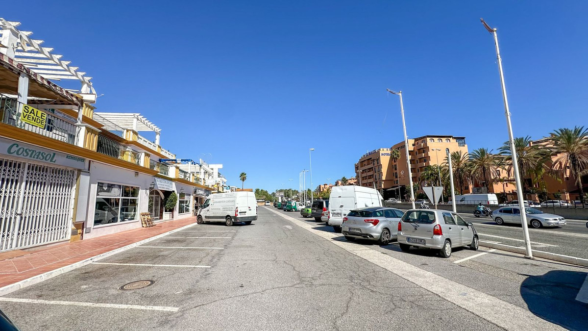Local en Málaga – Foto 13