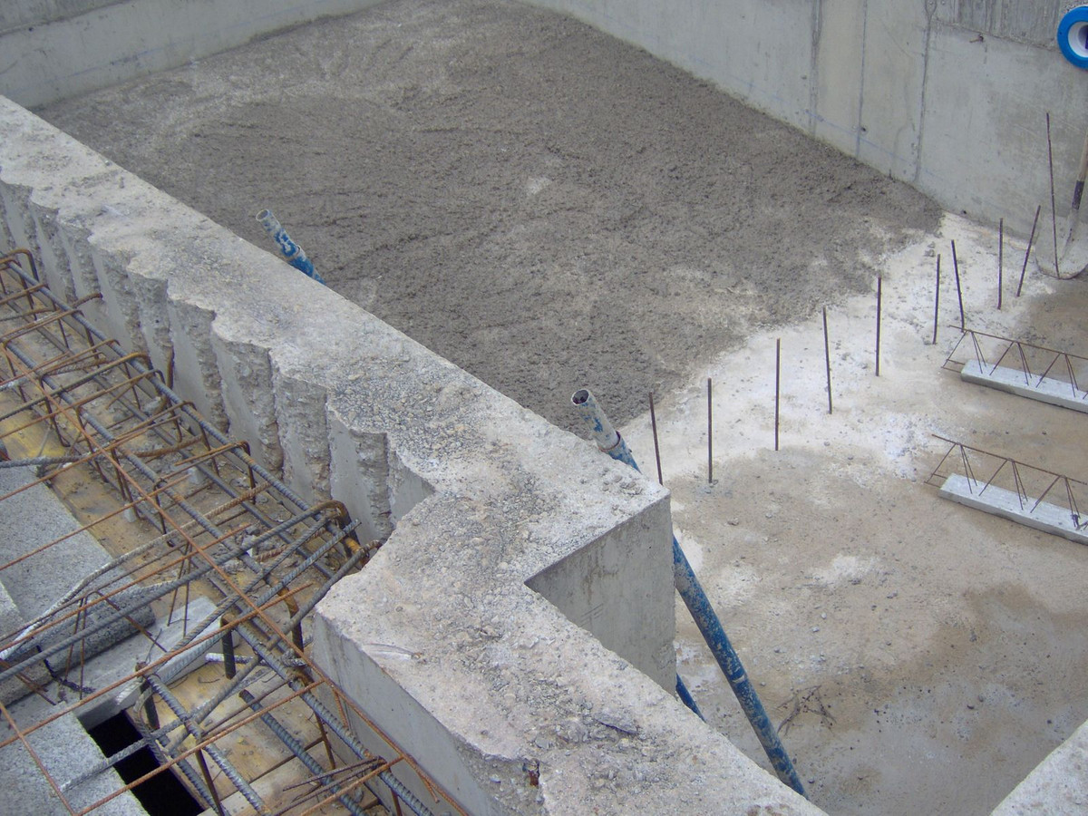 Espaço comercial com piscina em Huelva, Espanha – Foto 22