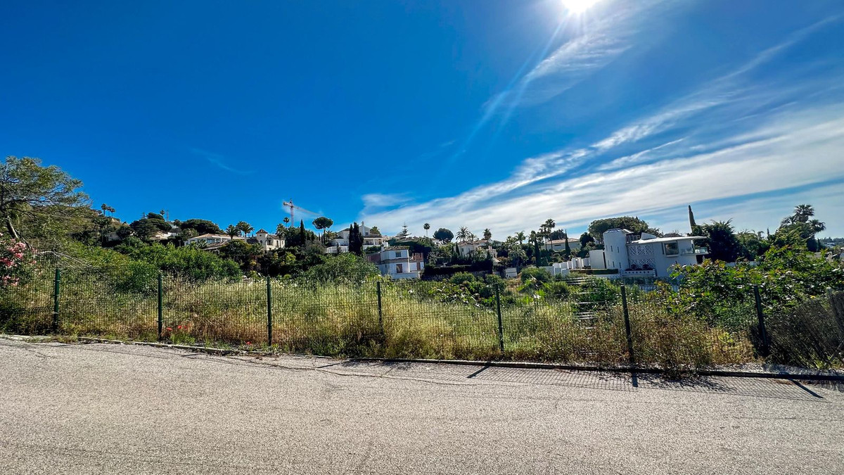 1,550 m² Plot in Estepona - Photo 2