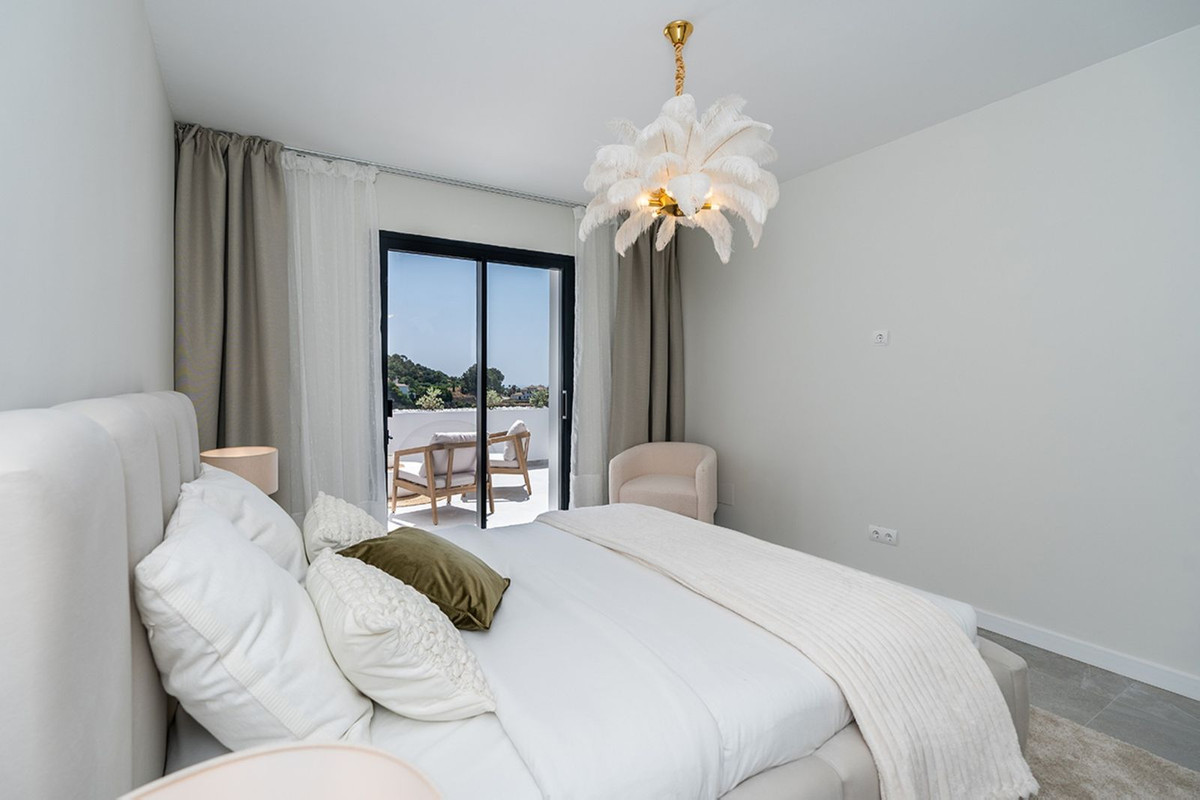 3 Bedroom Apartment in Benahavís - Photo 28