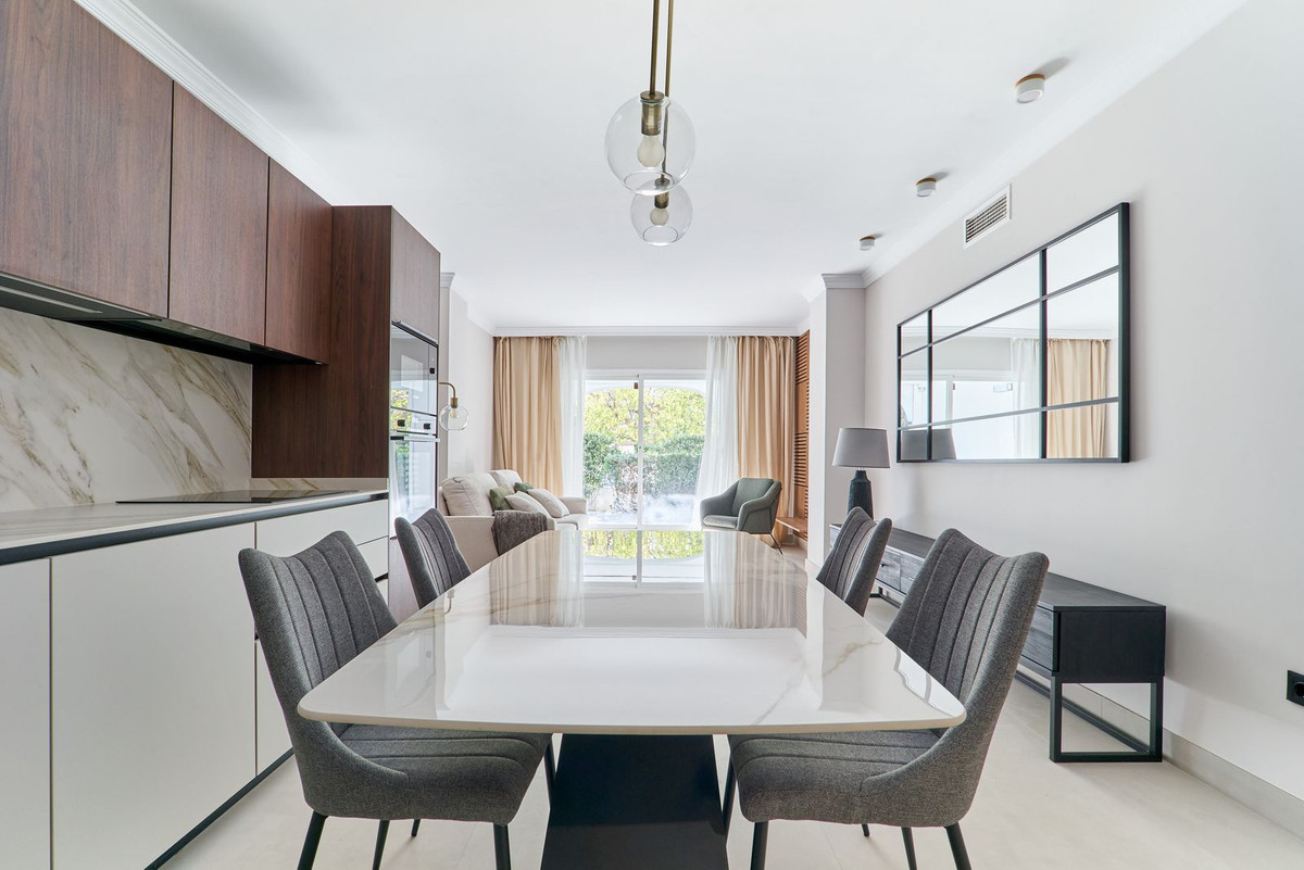 3 Bedroom Apartment in San Pedro de Alcántara - Photo 6