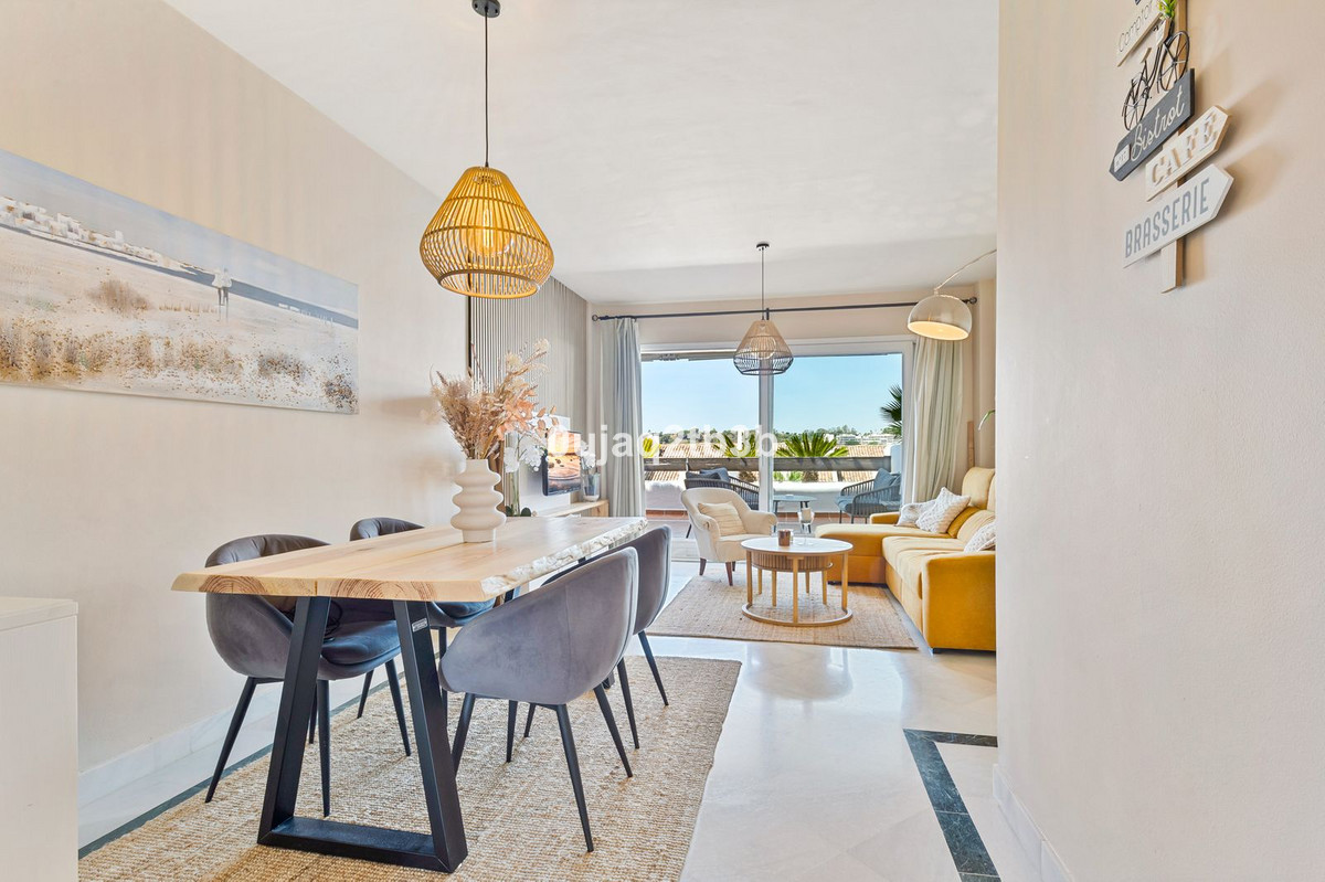 2 Bedroom Apartment in Marbella - Photo 7
