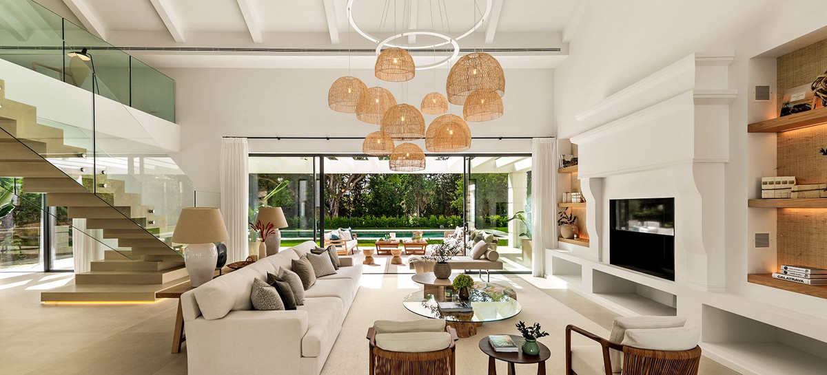5 Bedroom Villa in Estepona - Photo 21
