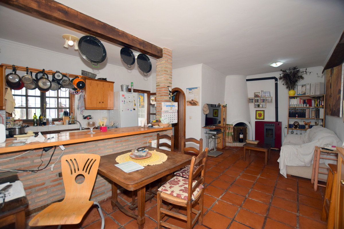 3 Bedroom Townhouse in San Pedro de Alcántara - Photo 4