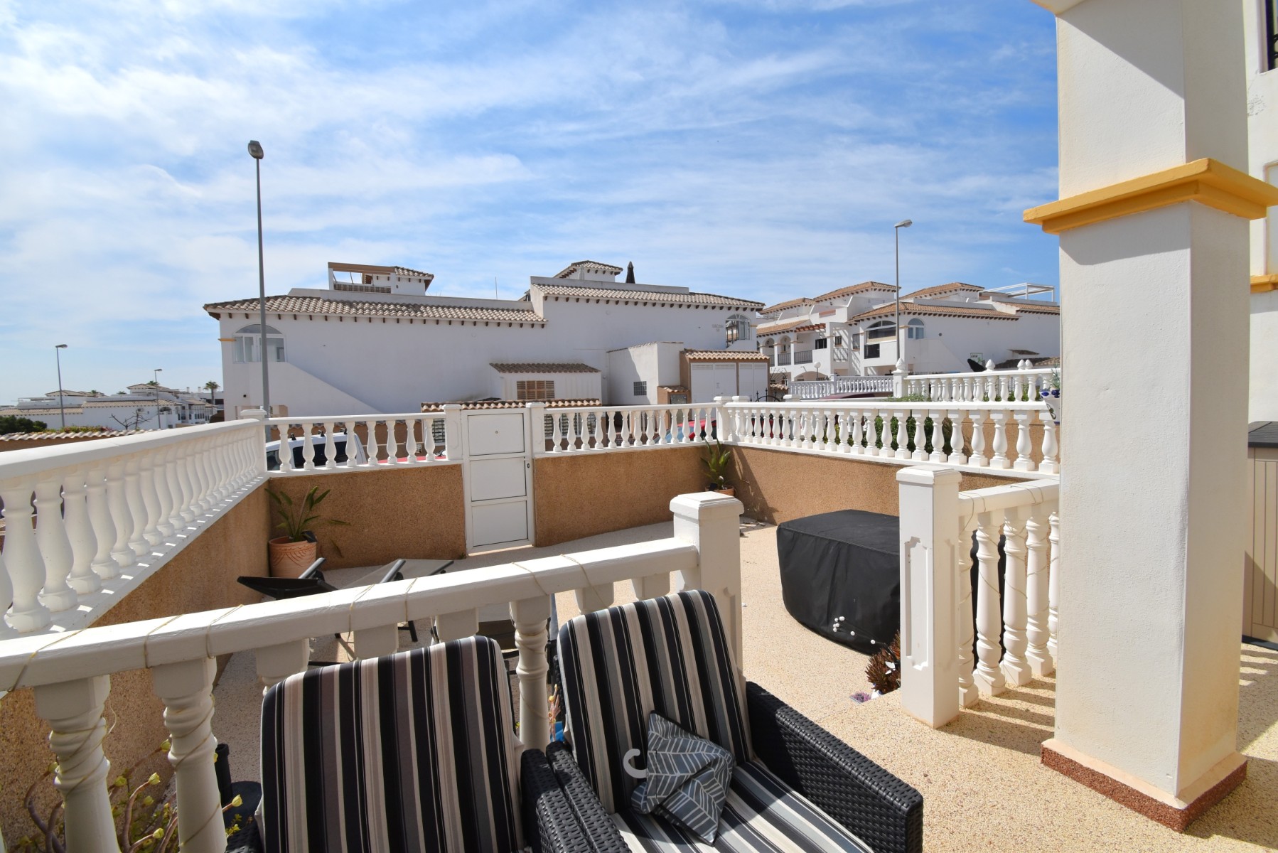Apartamento com 2 quartos com piscina em Alicante, Espanha – Foto 14