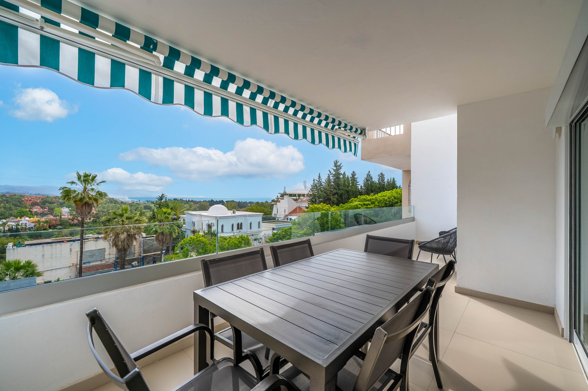 3 Bedroom Apartment in Marbella - Photo 14