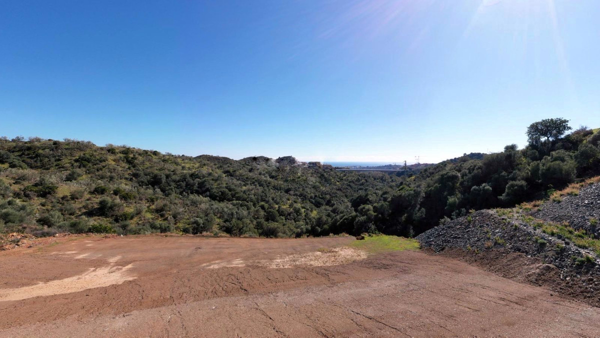 4,773 m² Plot in Benahavís - Photo 5