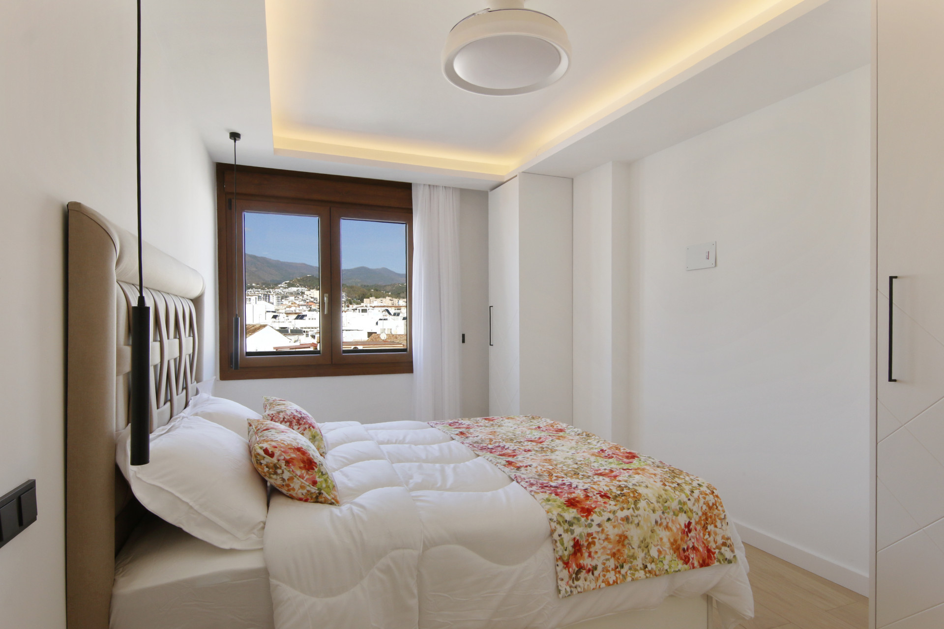 3 Bedroom Penthouse in Estepona - Photo 18