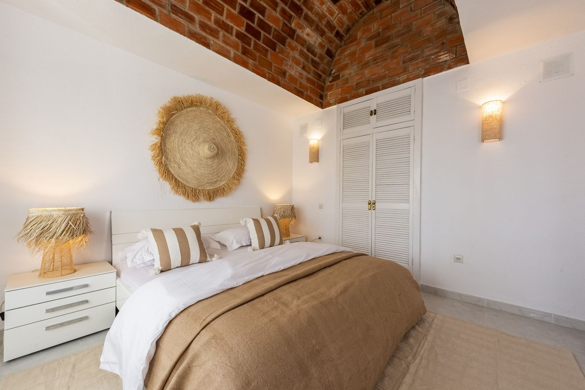 3 Bedroom Villa in Estepona - Photo 20
