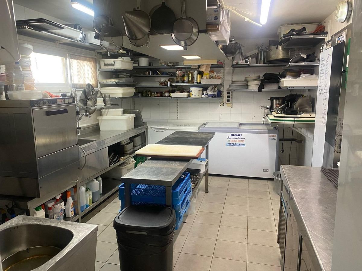 Locale commerciale a Cadice, Spagna – Foto 4