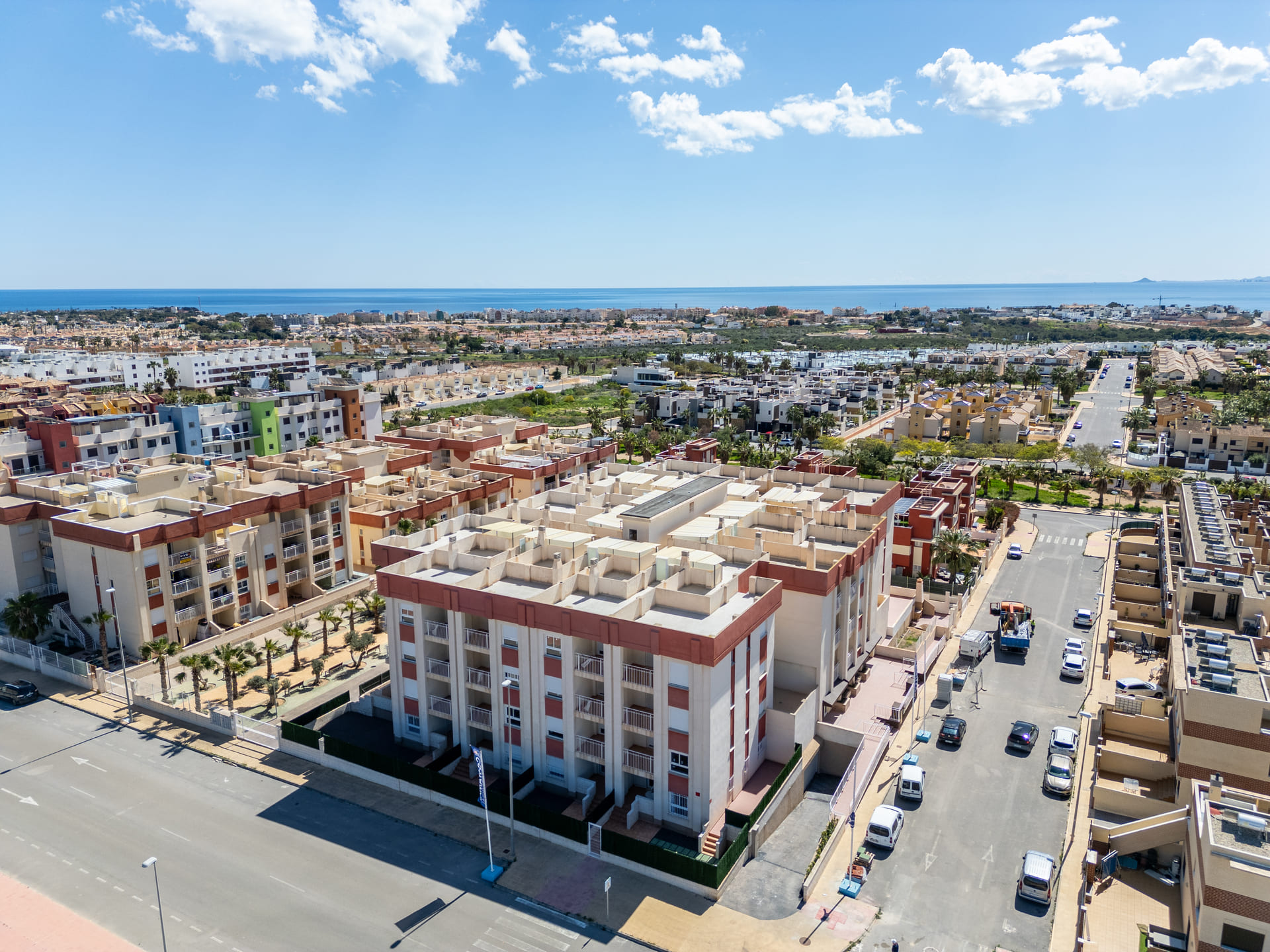 2-bedroom apartment with pool in Alicante, Spain – Photo 2