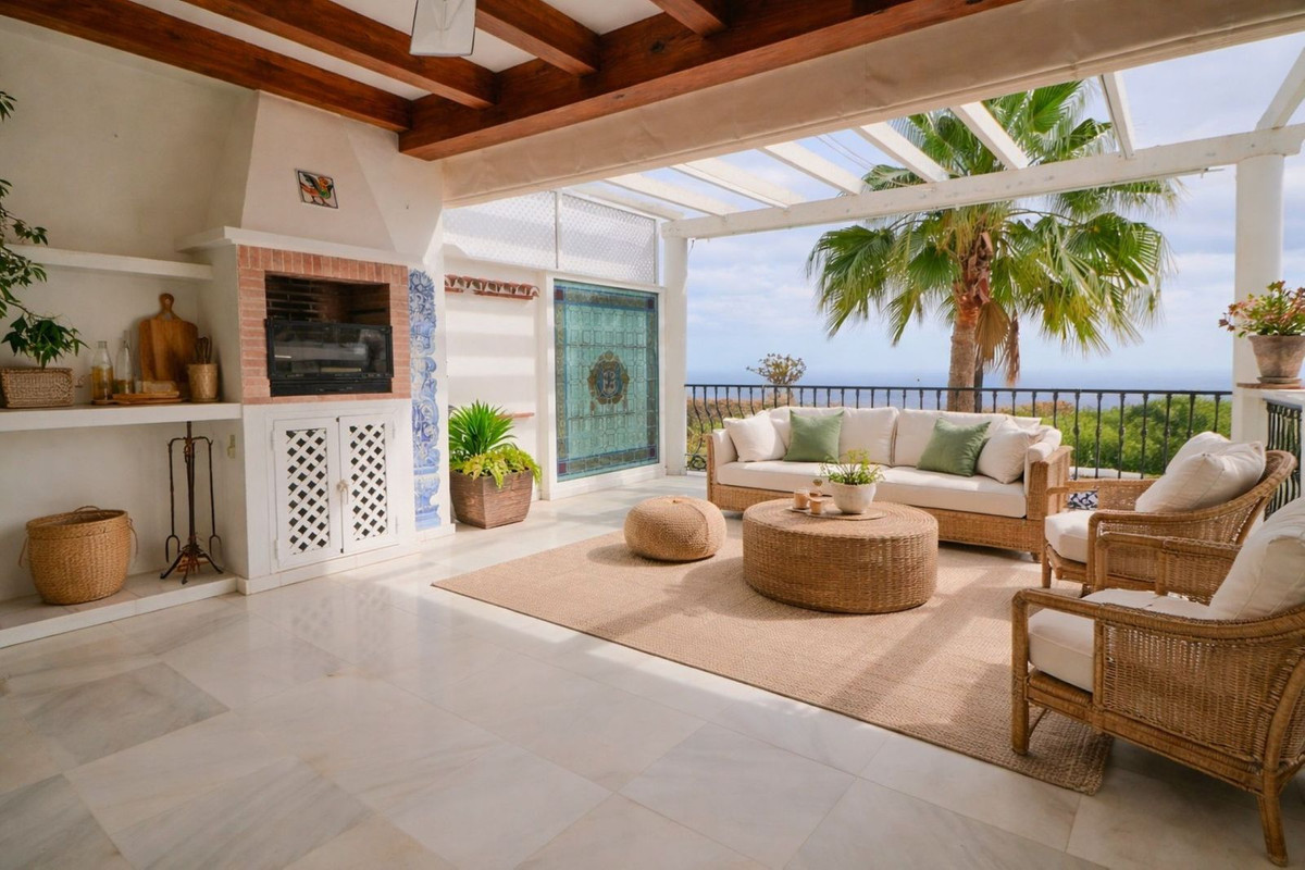 4 Bedroom Townhouse in Mijas - Photo 10