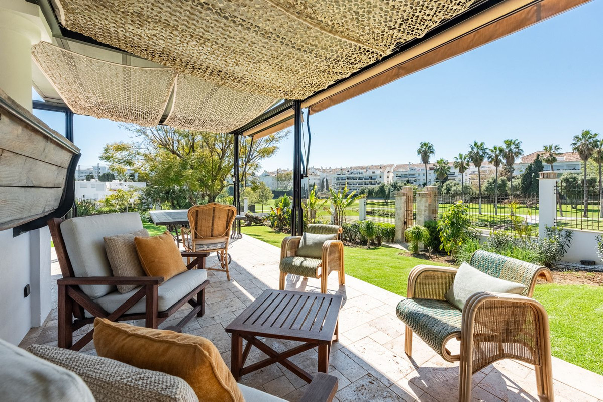 4 Bedroom Villa in San Pedro de Alcántara - Photo 41