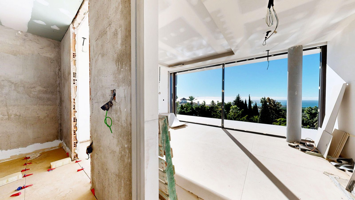 6 Bedroom Villa in Marbella - Photo 10