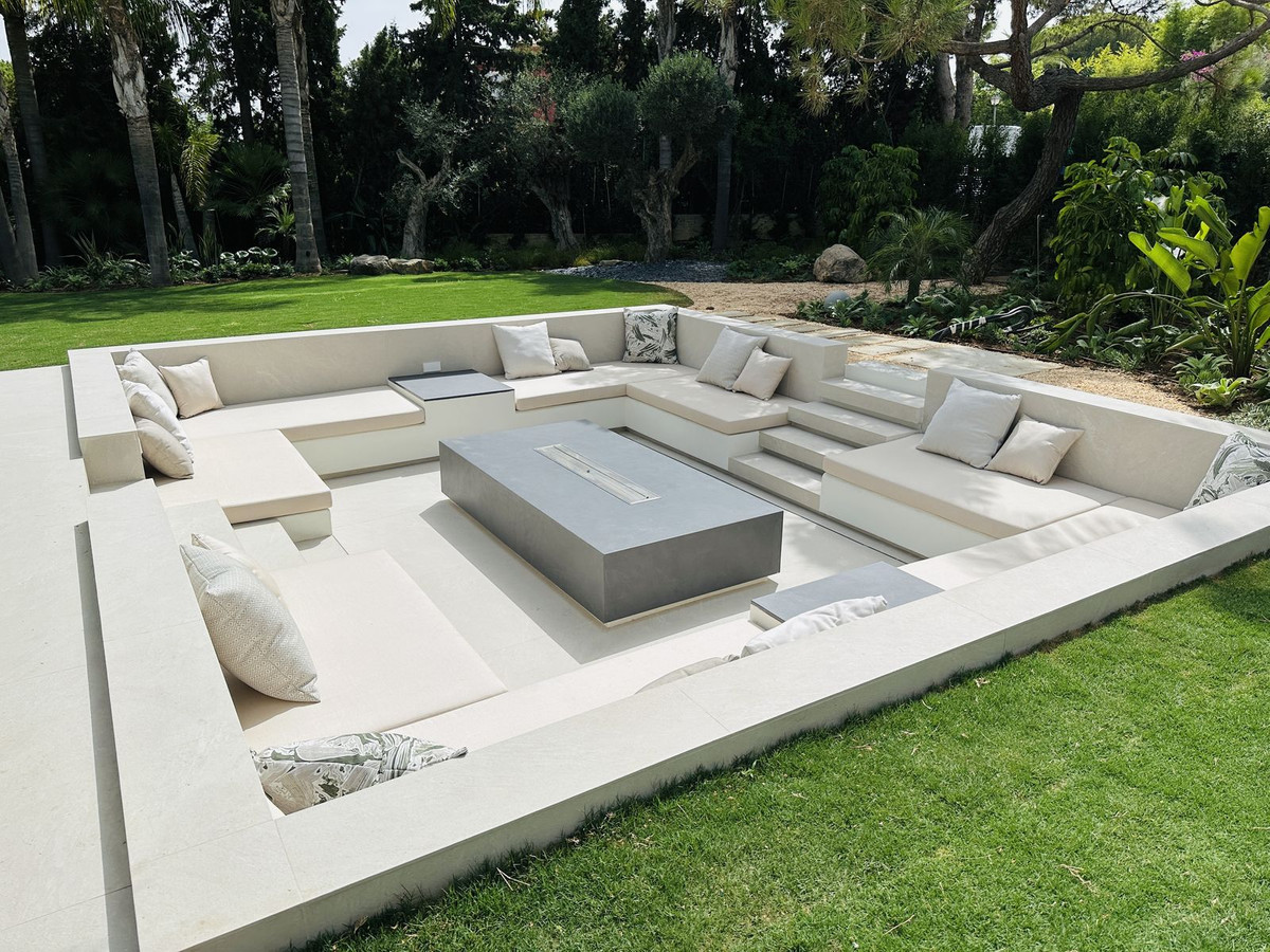 5 Bedroom Villa in Marbella - Photo 22