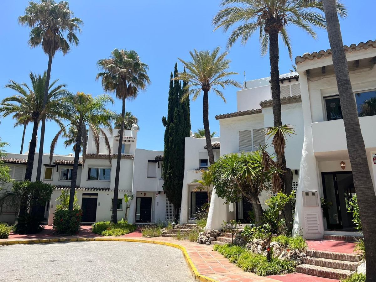 3 Bedroom Townhouse in Estepona