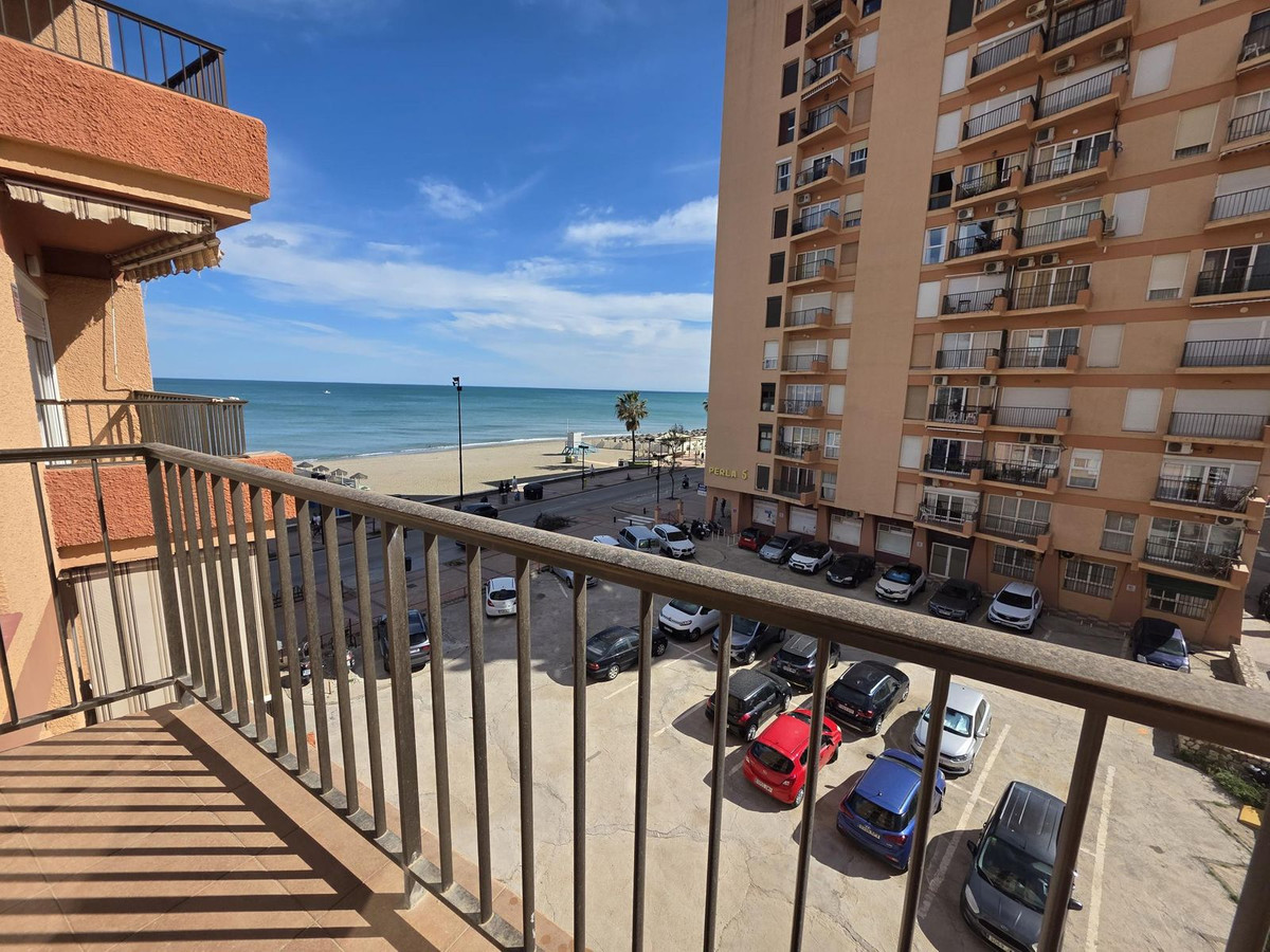2 Bedroom Apartment in Fuengirola - Foto 3
