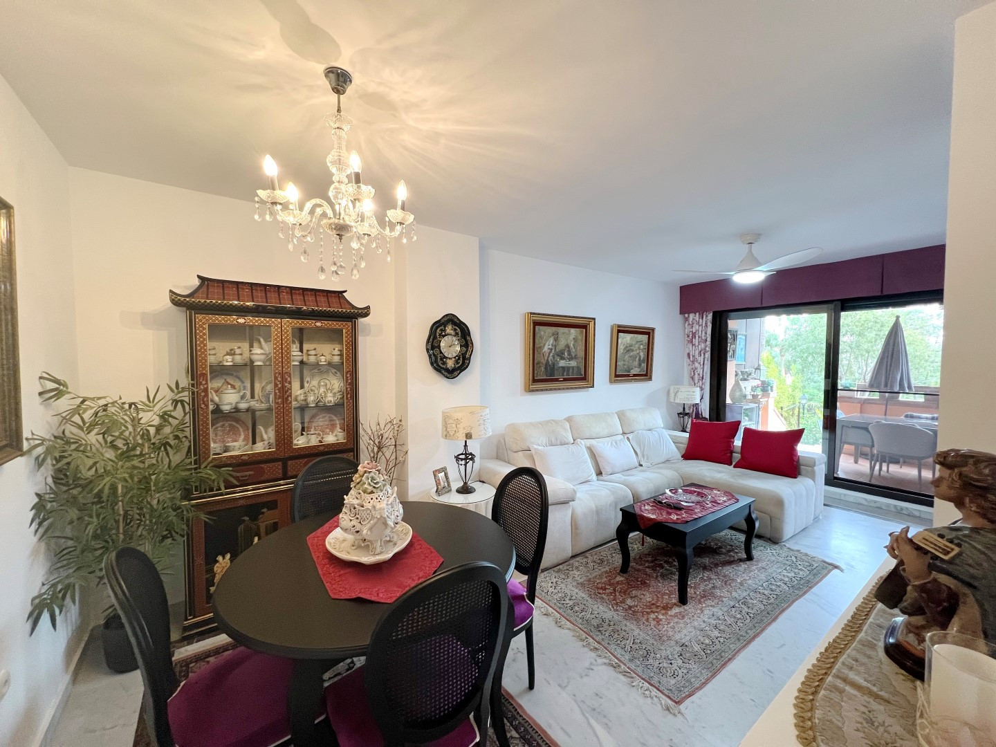 3 Bedroom Apartment in Marbella - Photo 5