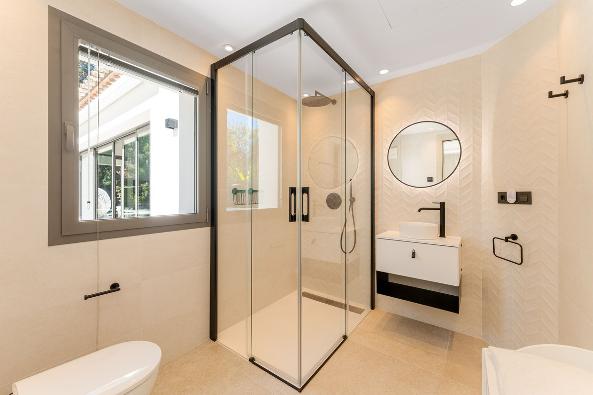 5 Bedroom Villa in Marbella - Foto 16