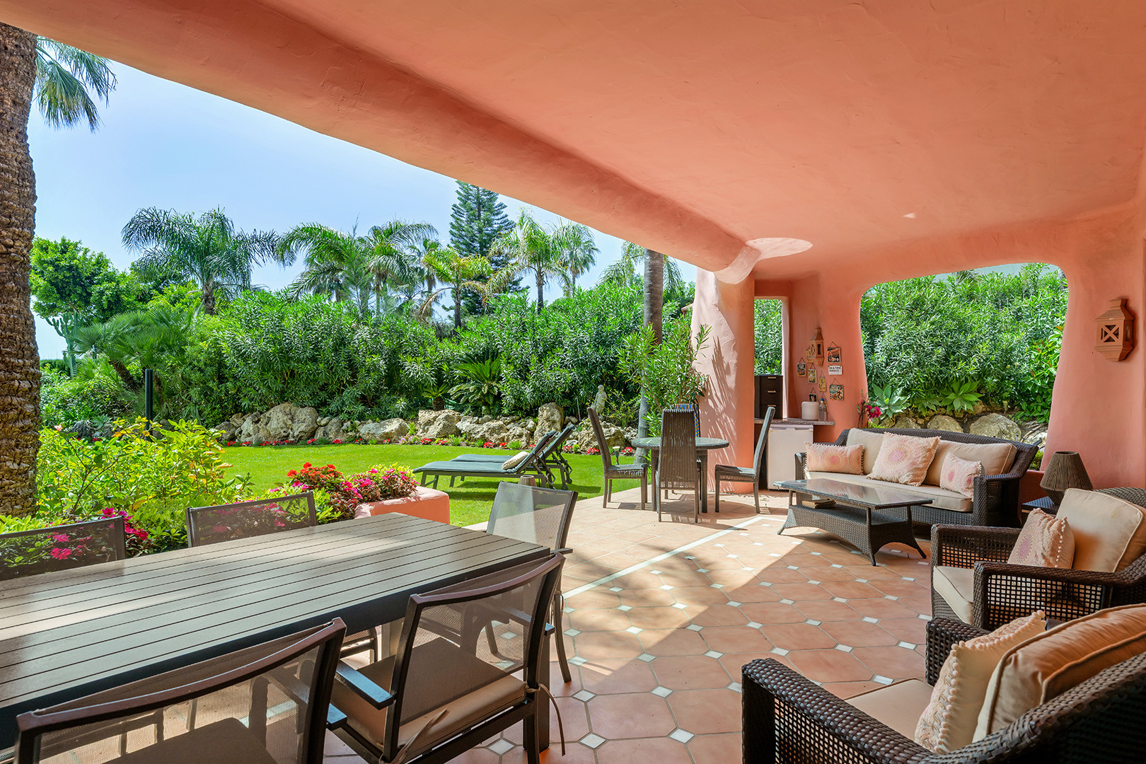 3 Bedroom Apartment in Estepona - Photo 17