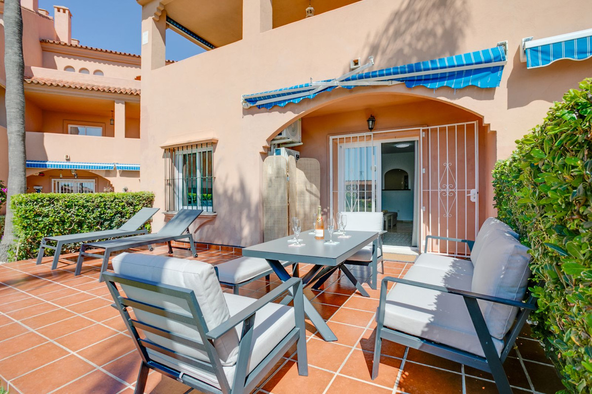 2 Bedroom Apartment in Estepona