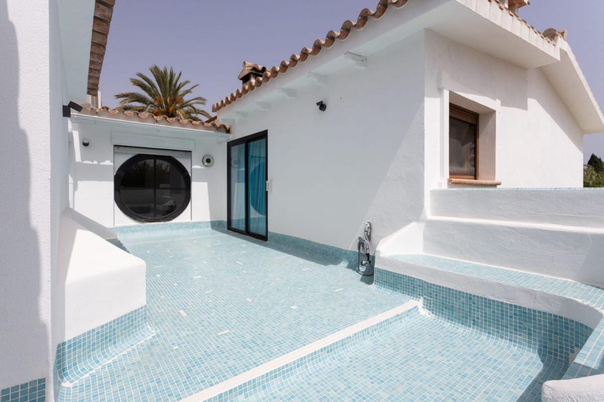 4 Bedroom Villa in San Pedro de Alcántara - Фото 33