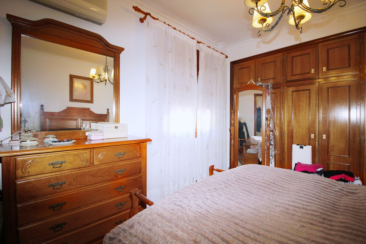 4 Bedroom Townhouse in Coín - Foto 7