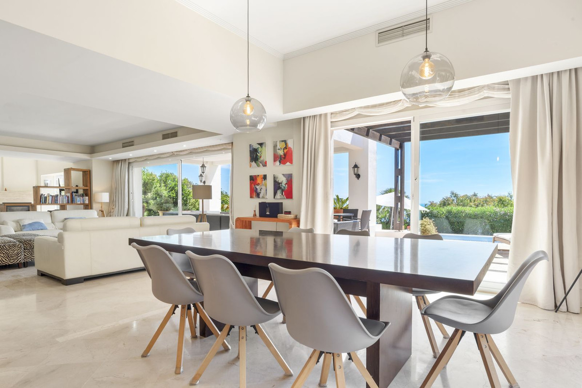 4 Bedroom Villa in Manilva - Photo 5