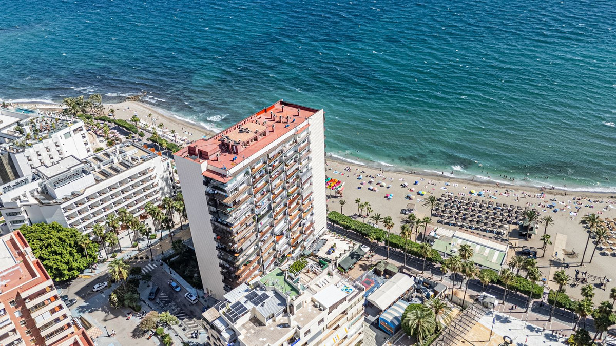1 Bedroom Apartment in Marbella - Photo 20