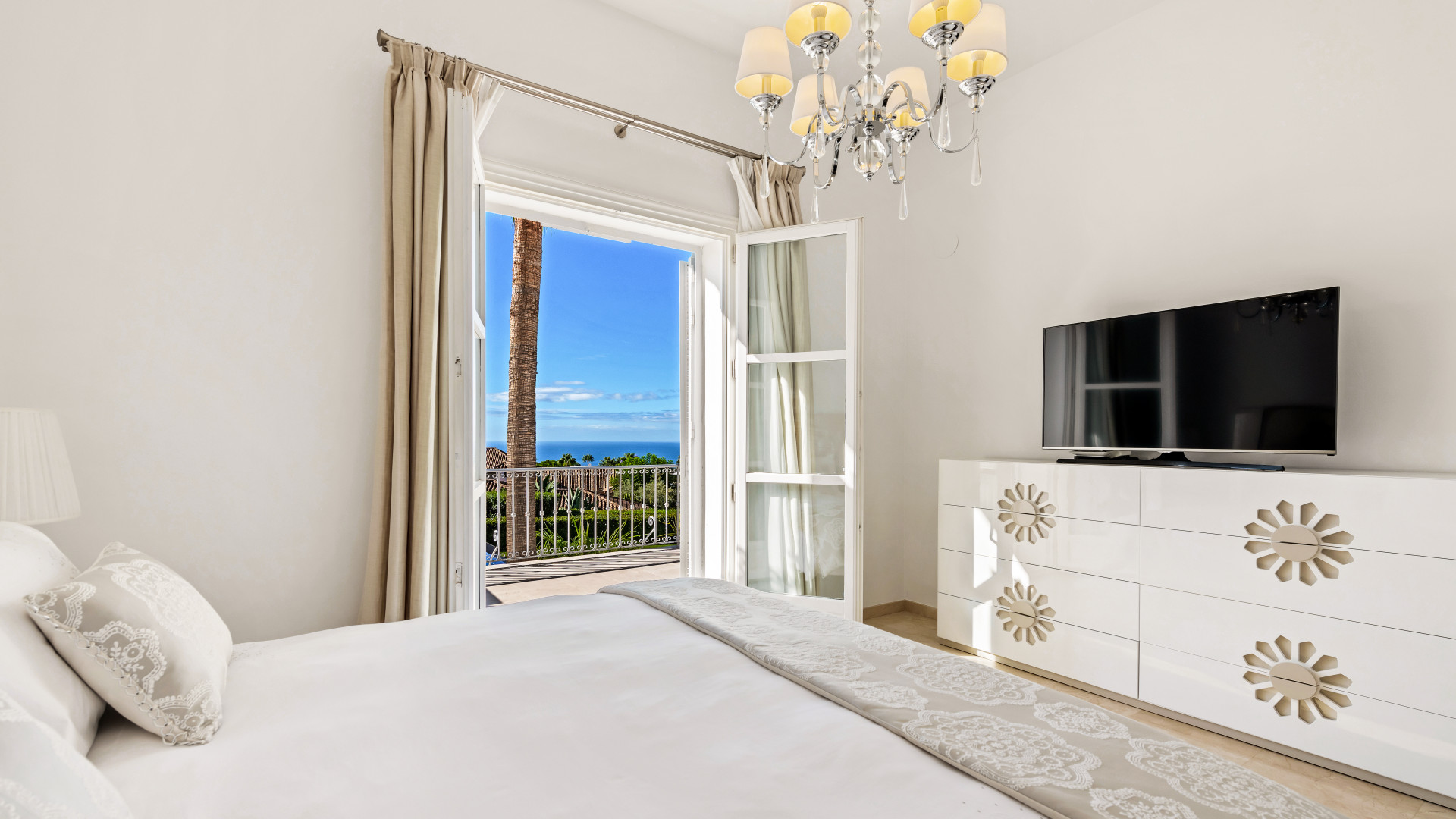 7 Bedroom Villa in Marbella - Photo 15