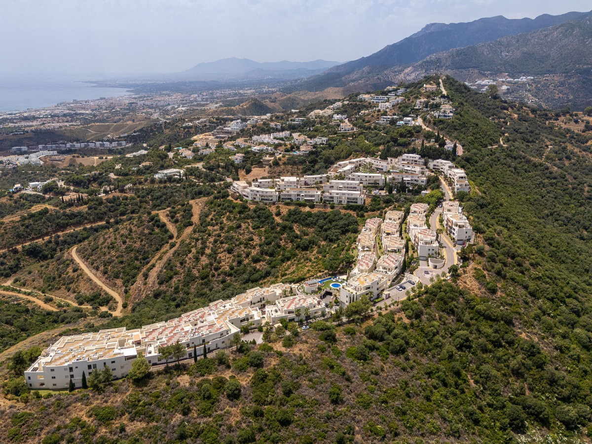 3 Bedroom Apartment in Marbella - Photo 30