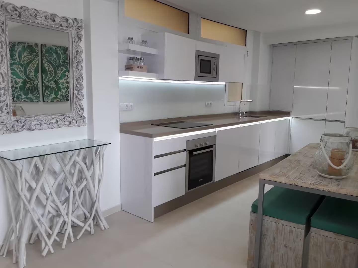2 Bedroom Apartment in Fuengirola - Foto 2