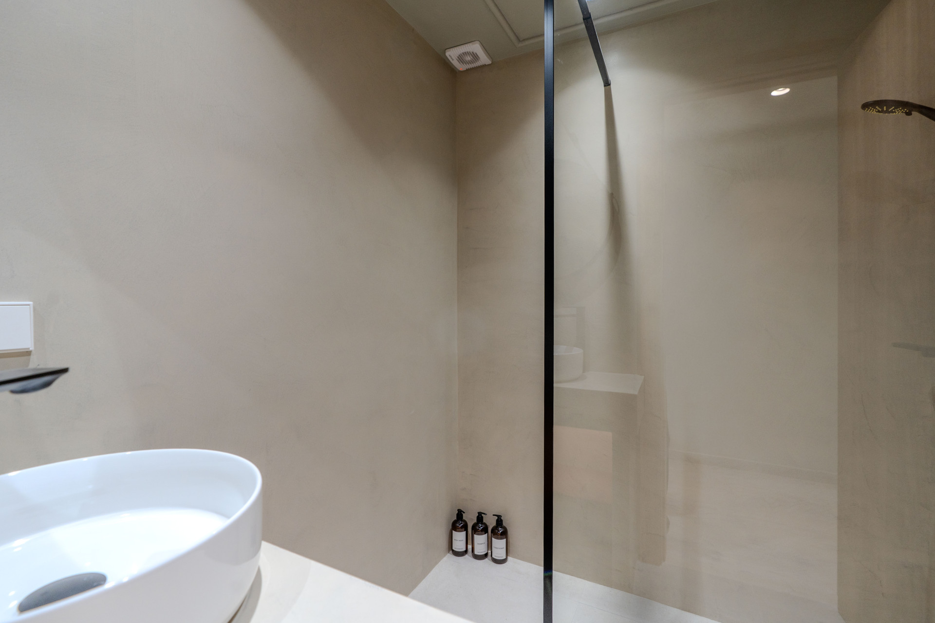 3 Bedroom Apartment in Estepona - Photo 35