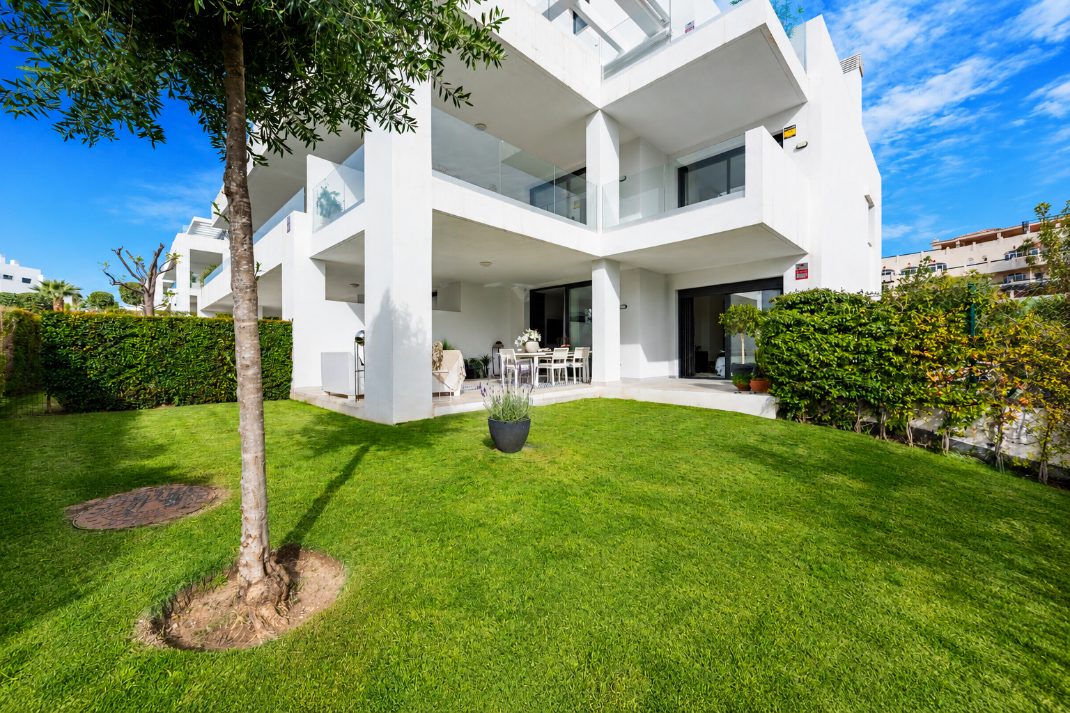 2 Bedroom Apartment in Estepona - Photo 21