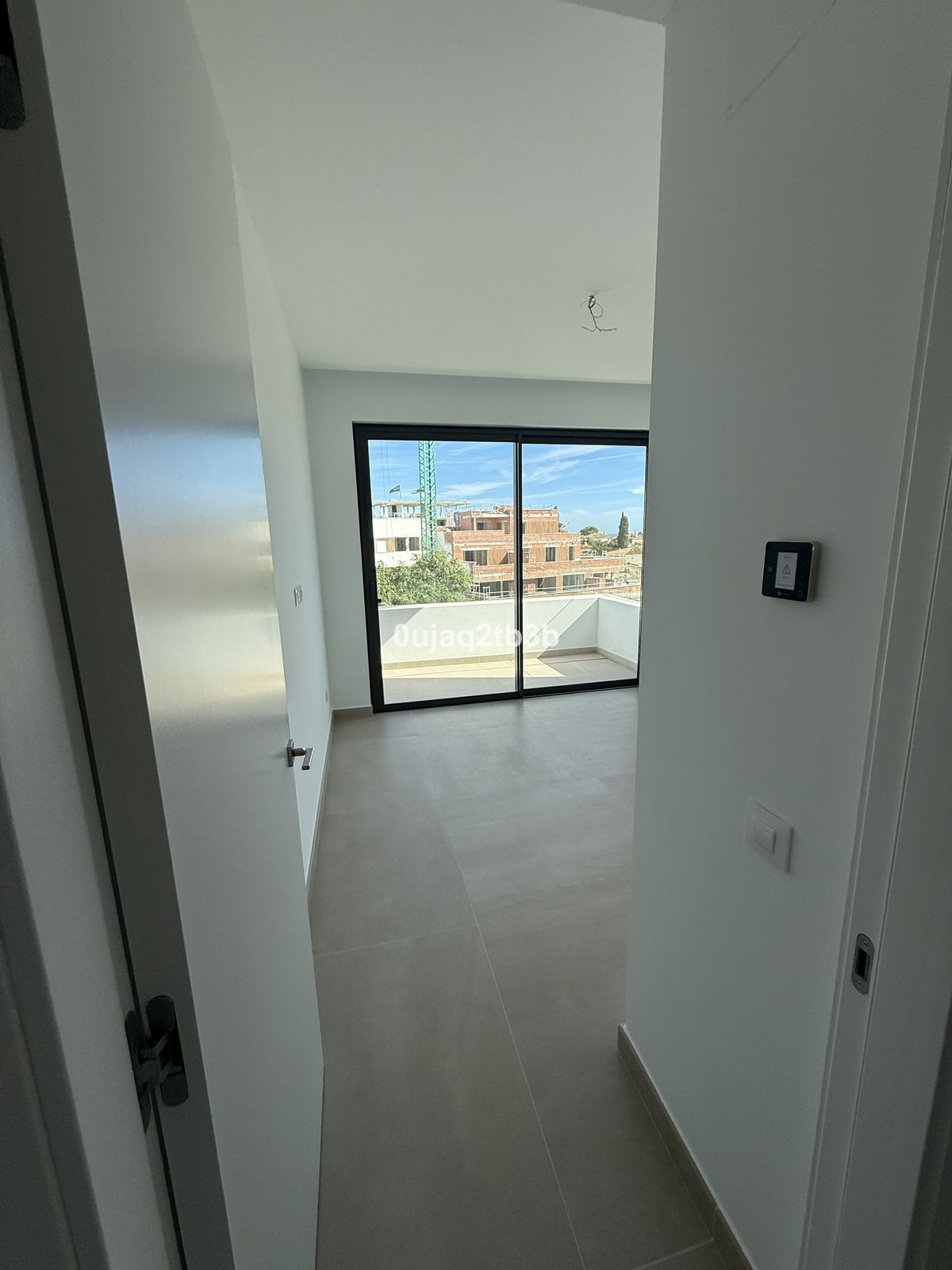 3 Bedroom Penthouse in Estepona - Photo 12