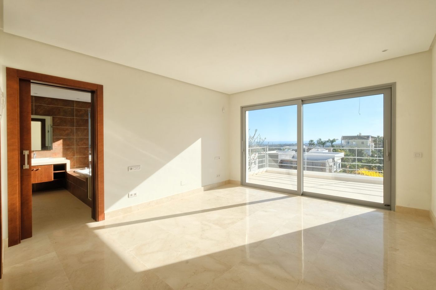4 Bedroom Villa in Benahavís - Фото 13