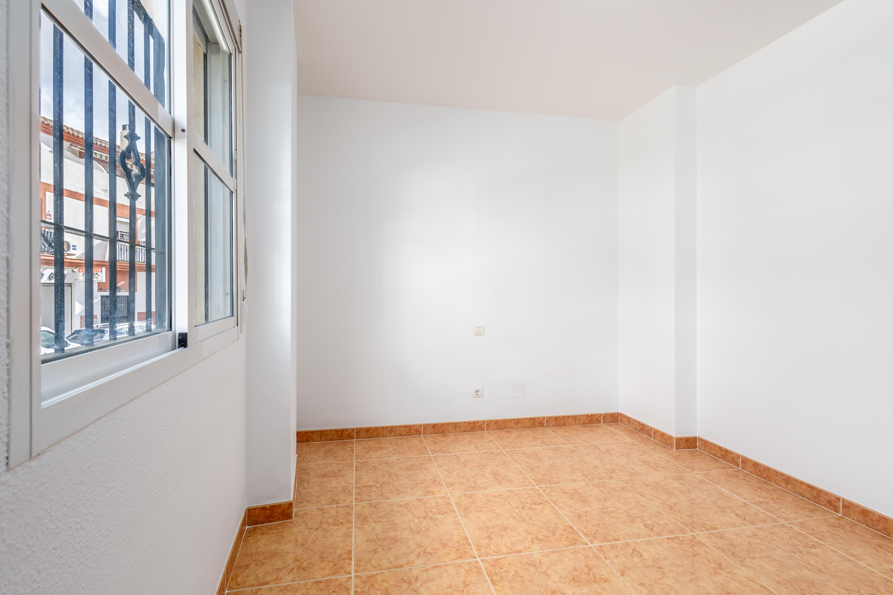 3 Bedroom Apartment in Alhaurín de la Torre - Photo 14