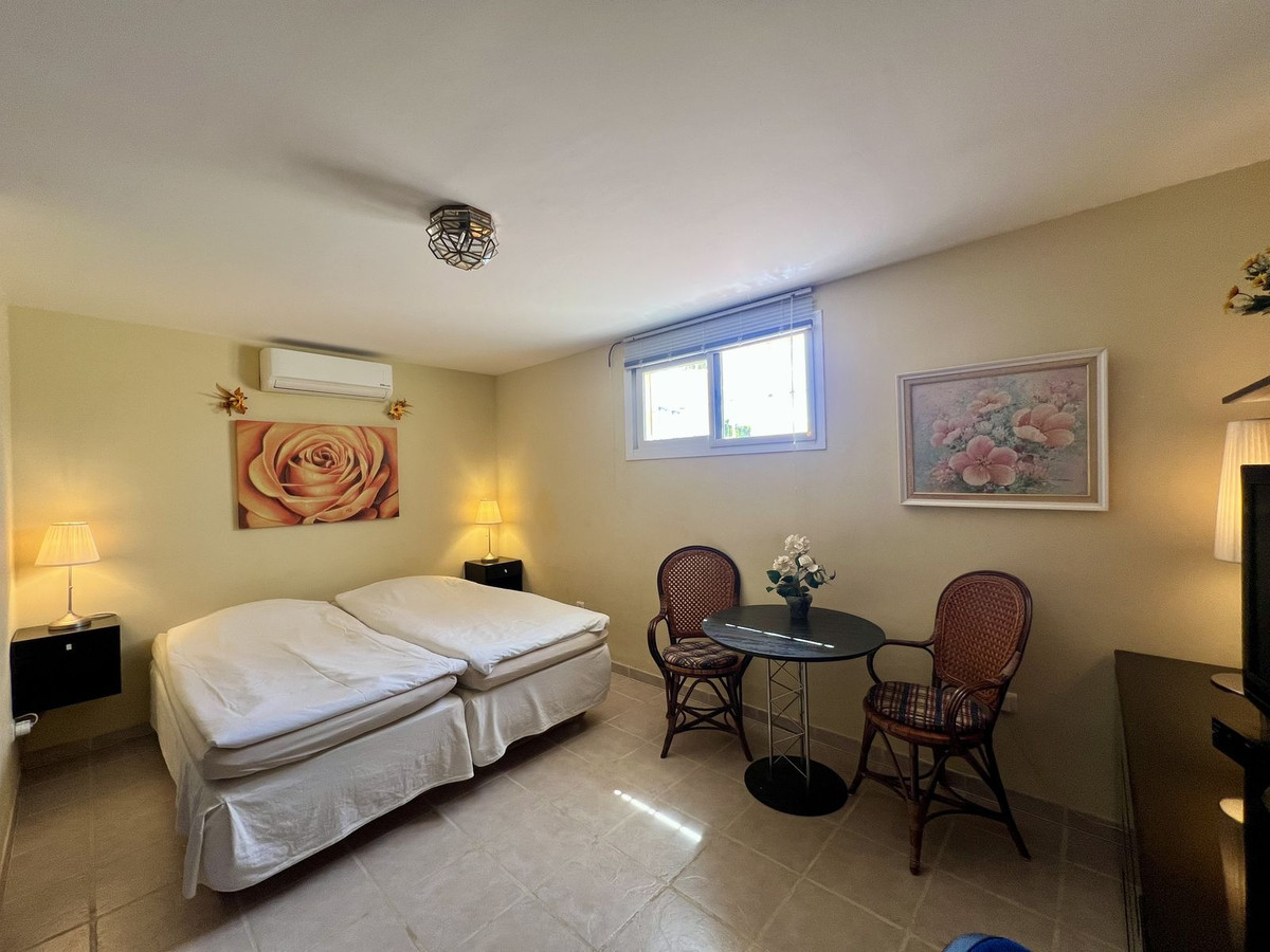 6 Bedroom Country house in Estepona - Foto 21