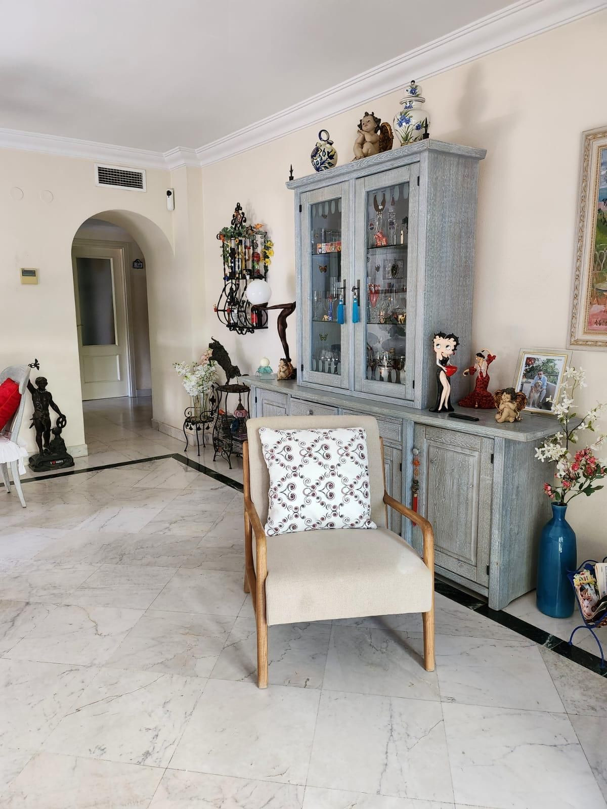 2 Bedroom Apartment in Marbella - Photo 9